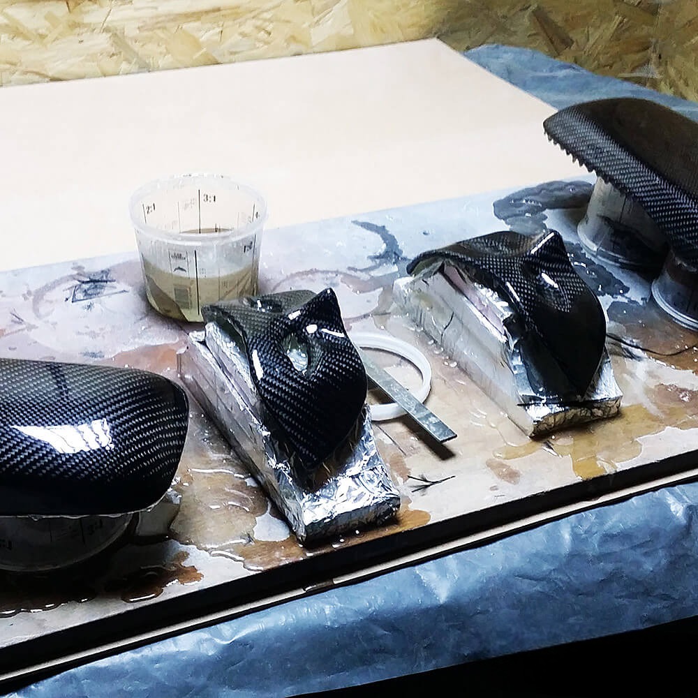 Fibra-Carbon-Skining-02-Photoroom